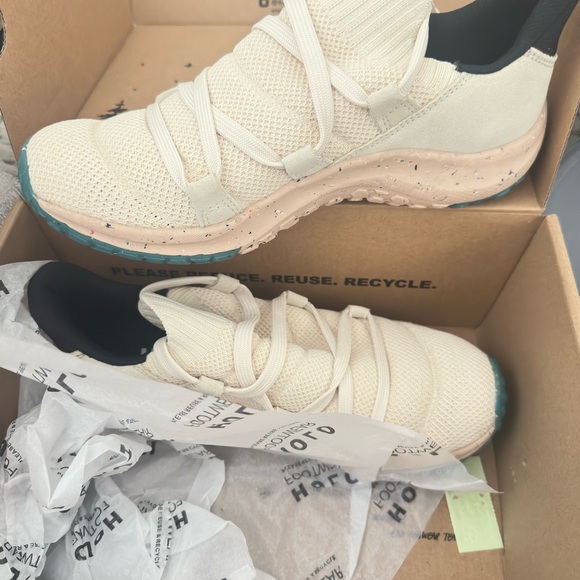 Holo Maverick Slip-on Women Sneakers Comfort Athletic Shoes Sz  8 Vanilla Ice - Picture 8 of 8